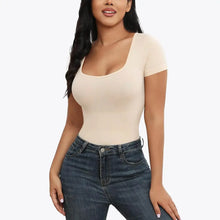 Ofertă 1+1 Bodysuit Modelator Tanga cu Mânecă Scurtă RunwayShape - Scoop Neck